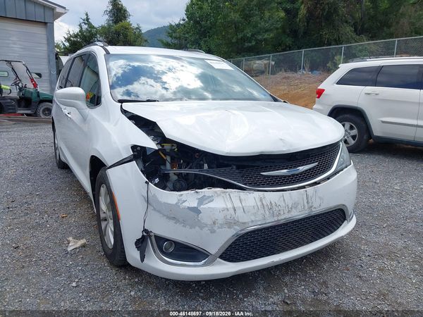 2018 CHRYSLER PACIFICA TOURING L — I6