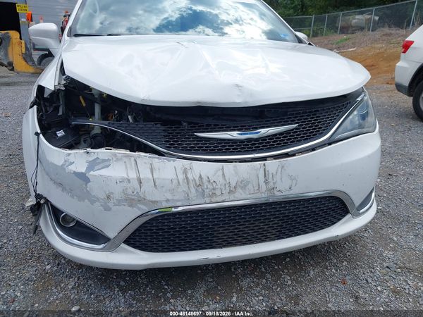 2018 CHRYSLER PACIFICA TOURING L — I152