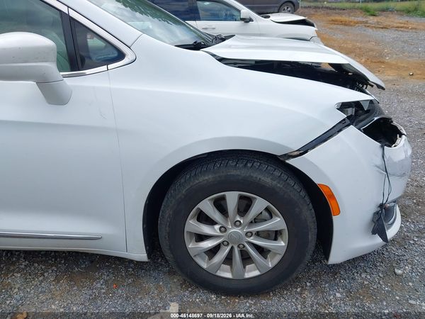 2018 CHRYSLER PACIFICA TOURING L — I153
