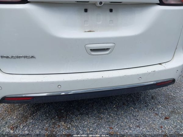 2018 CHRYSLER PACIFICA TOURING L — I154