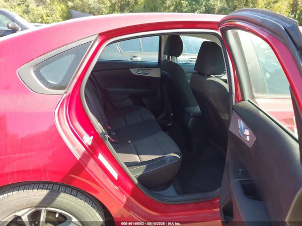 2024 KIA FORTE LXS — I8