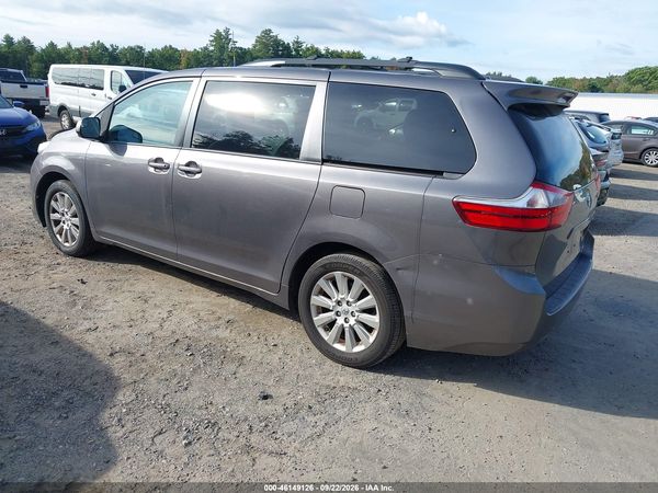 2015 TOYOTA SIENNA LE 7 PASSENGER — I3