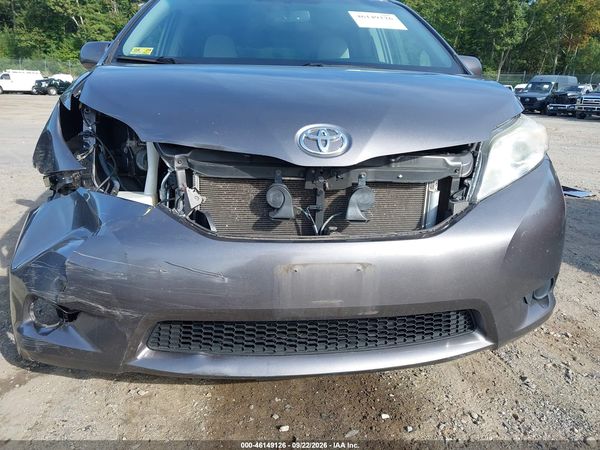 2015 TOYOTA SIENNA LE 7 PASSENGER — I6