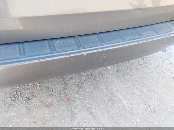 2015 TOYOTA SIENNA LE 7 PASSENGER — I155