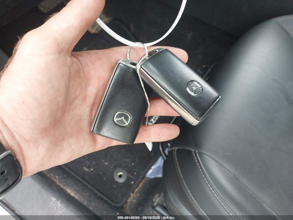 2019 MAZDA MAZDA3 SELECT PACKAGE — I11