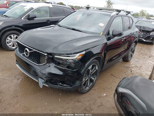 2019 VOLVO XC40 — I2