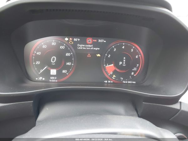 2019 VOLVO XC40 T5 MOMENTUM — I7