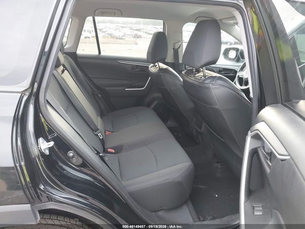 2021 TOYOTA RAV4 LE — I8