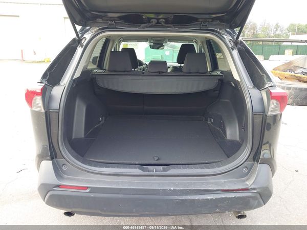 2021 TOYOTA RAV4 LE — I153