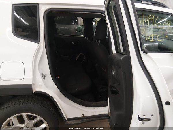 2017 JEEP RENEGADE LATITUDE 4X4 — I8