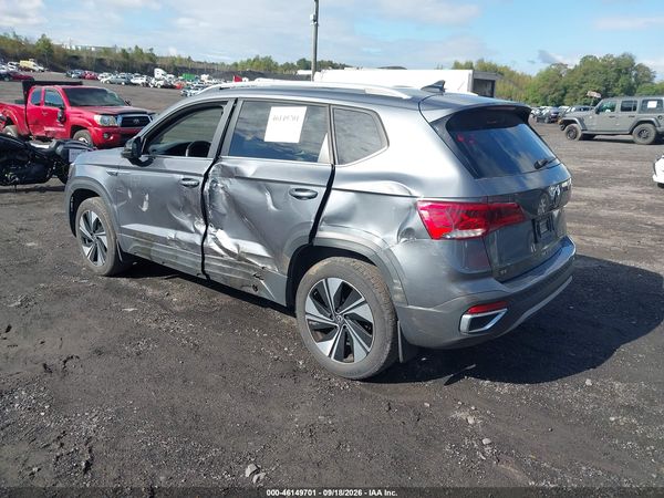 2024 VOLKSWAGEN TAOS 1.5T SE — I3