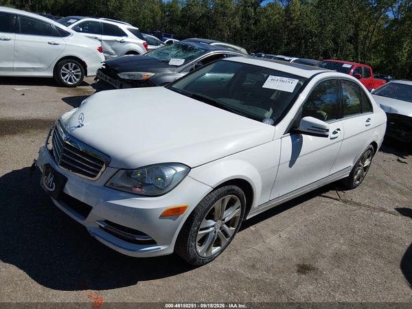 2013 MERCEDES-BENZ C 300 — I2