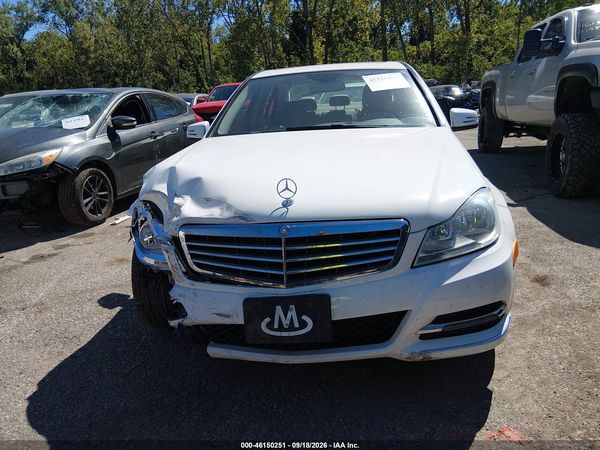 2013 MERCEDES-BENZ C 300 LUXURY 4MATIC — I115