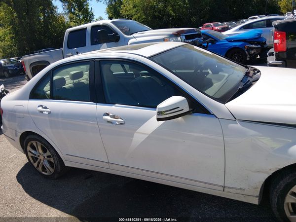 2013 MERCEDES-BENZ C 300 LUXURY 4MATIC — I116