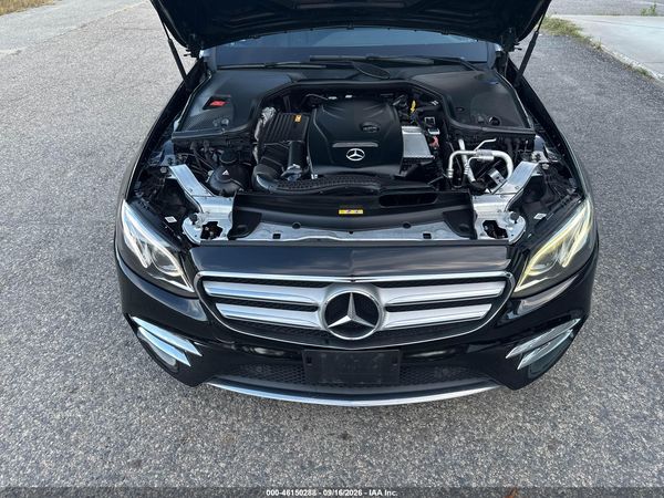 2018 MERCEDES-BENZ E 300 4MATIC — I10
