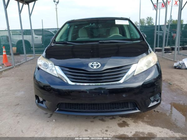 2013 TOYOTA SIENNA LE 7 PASSENGER — I115