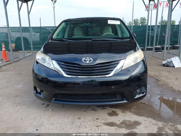 2013 TOYOTA SIENNA LE 7 PASSENGER — I153