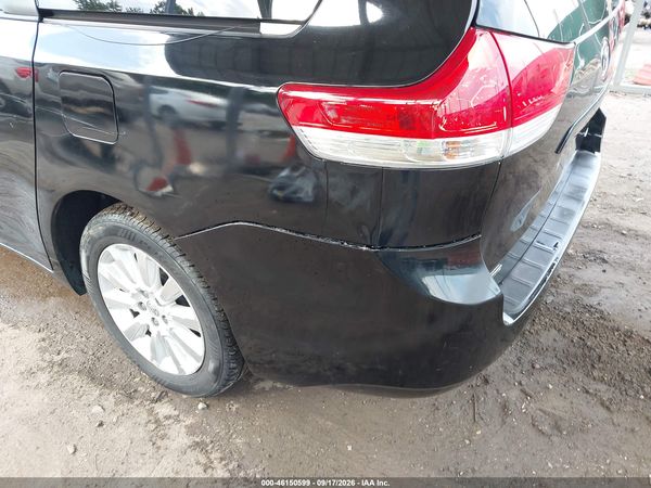 2013 TOYOTA SIENNA LE 7 PASSENGER — I155