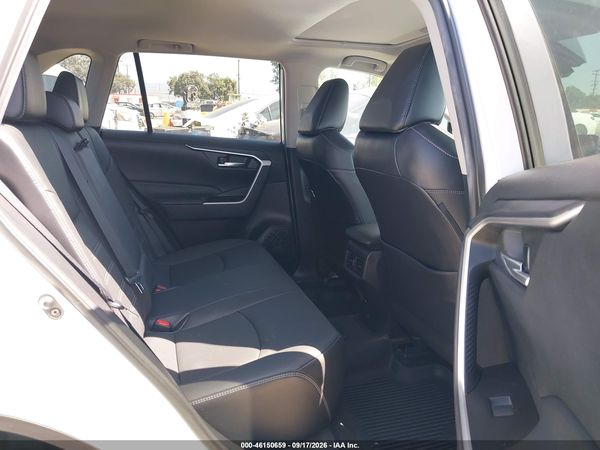 2021 TOYOTA RAV4 XLE PREMIUM — I8