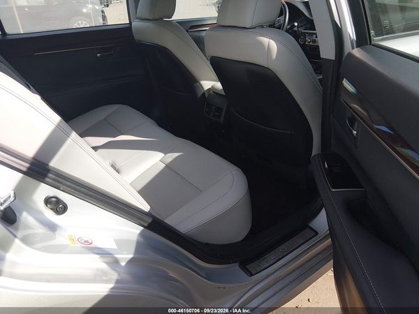 2017 LEXUS ES 350 — I8