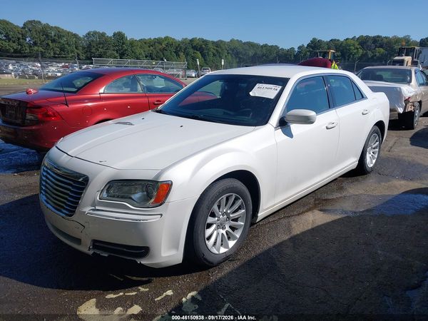 2013 CHRYSLER 300 — I2