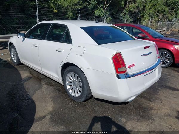 2013 CHRYSLER 300 MOTOWN — I3
