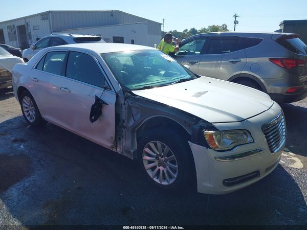 2013 CHRYSLER 300 MOTOWN — I6