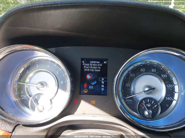 2013 CHRYSLER 300 MOTOWN — I7