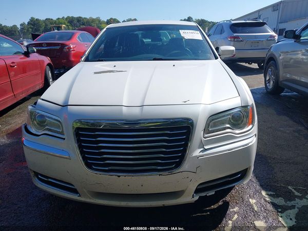 2013 CHRYSLER 300 MOTOWN — I115