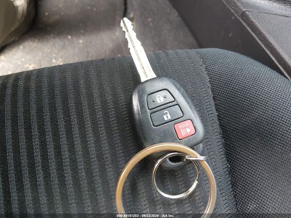 2016 TOYOTA RAV4 LE — I11