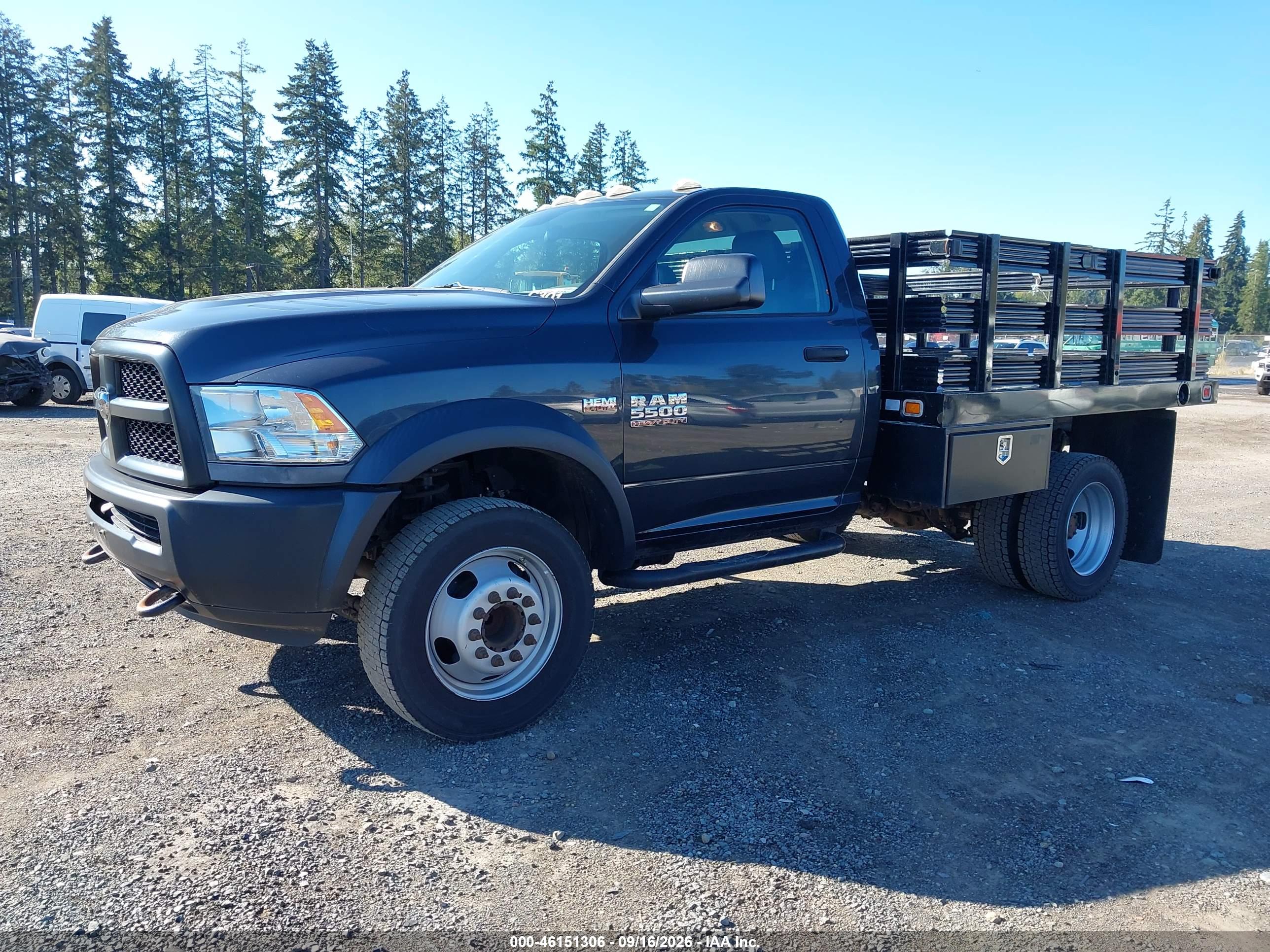 2016 RAM 5500 CHASSIS TRADESMAN/SLT — I2