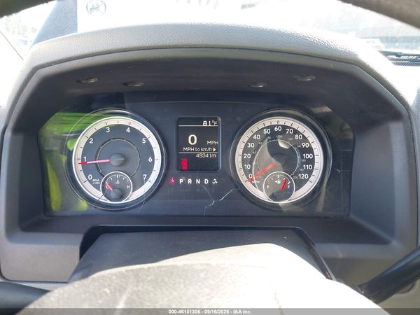 2016 RAM 5500 CHASSIS TRADESMAN/SLT — I7