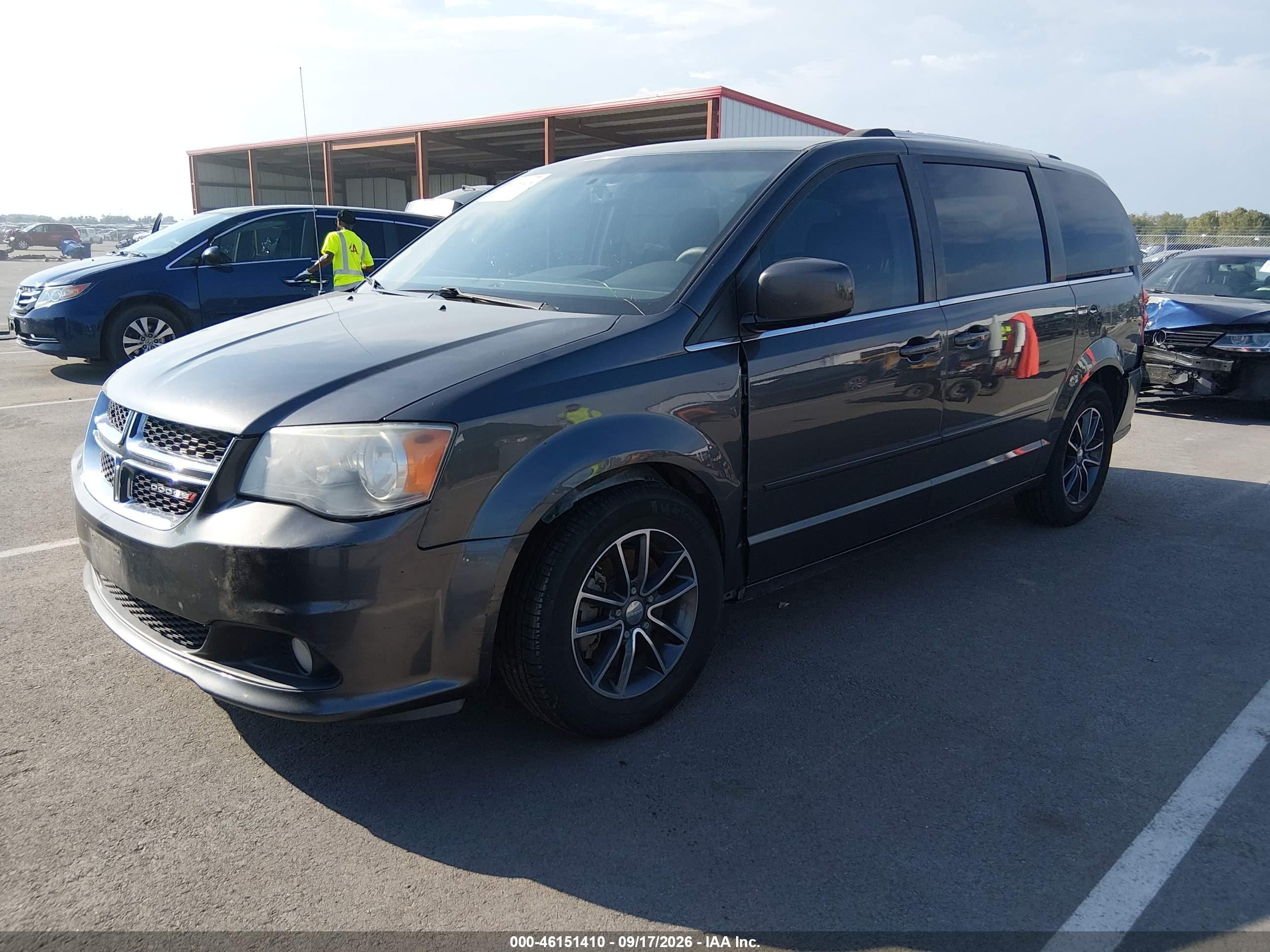 2017 DODGE GRAND CARAVAN SXT — I2