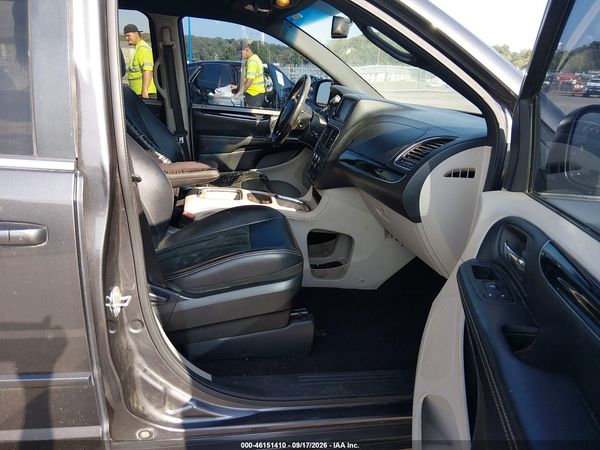 2017 DODGE GRAND CARAVAN SXT — I5