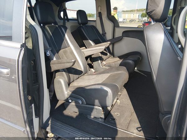2017 DODGE GRAND CARAVAN SXT — I8