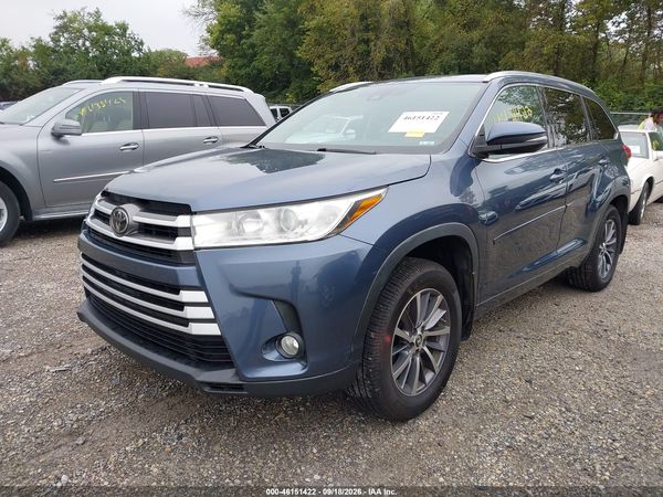 2017 TOYOTA HIGHLANDER — I2