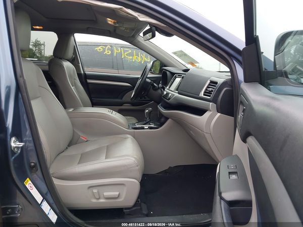 2017 TOYOTA HIGHLANDER XLE — I5