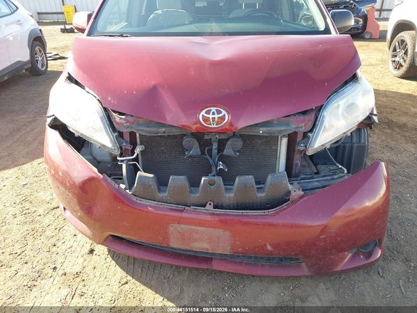 2015 TOYOTA SIENNA LE 8 PASSENGER — I6