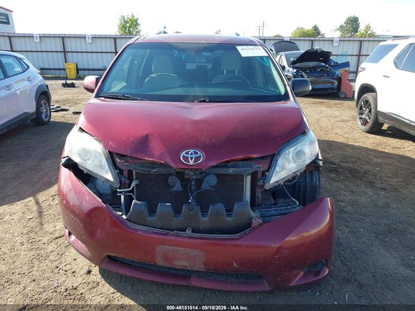 2015 TOYOTA SIENNA LE 8 PASSENGER — I115