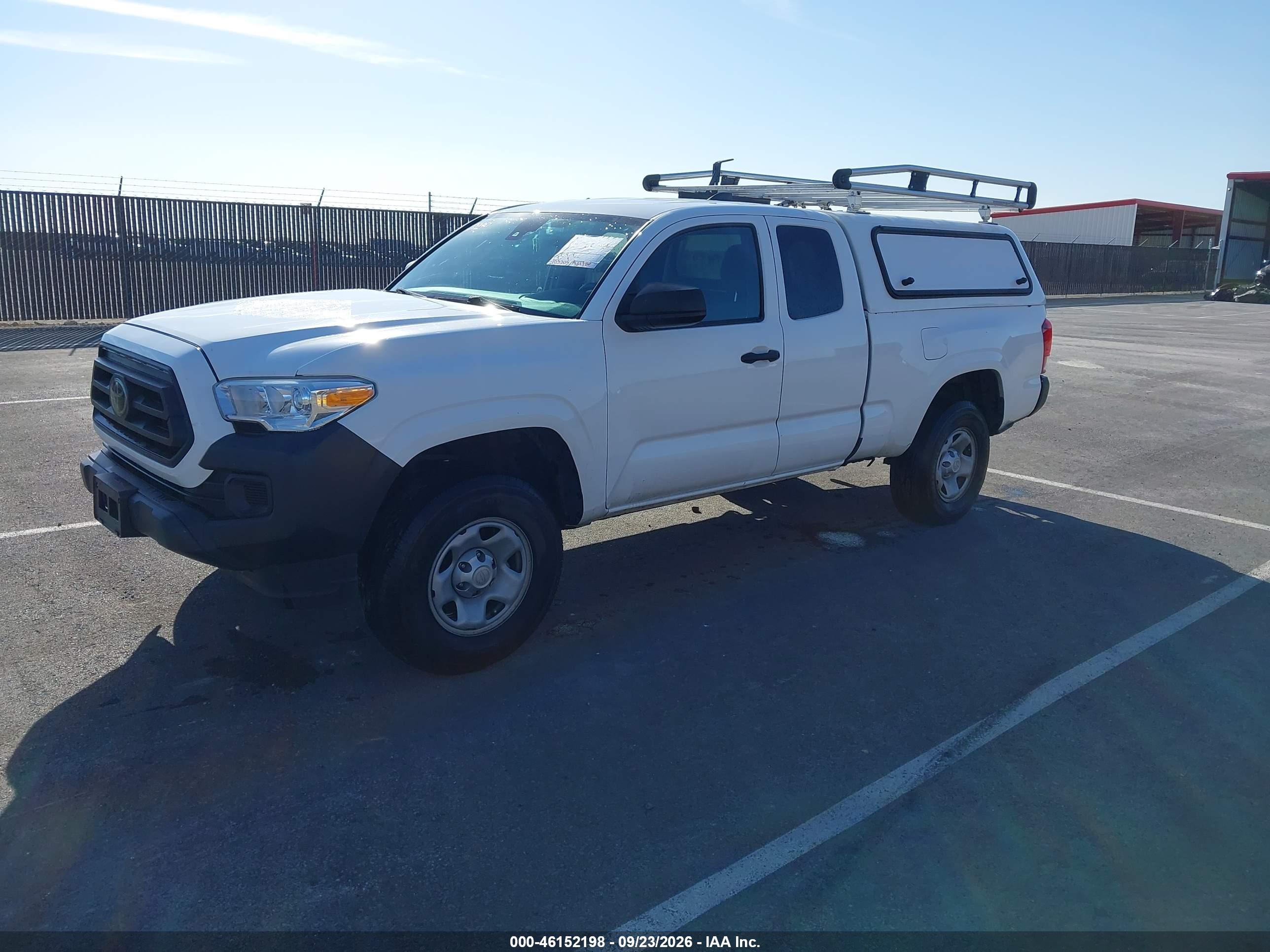2022 TOYOTA TACOMA SR — I2