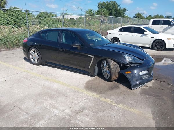 2013 PORSCHE PANAMERA 4 — I1