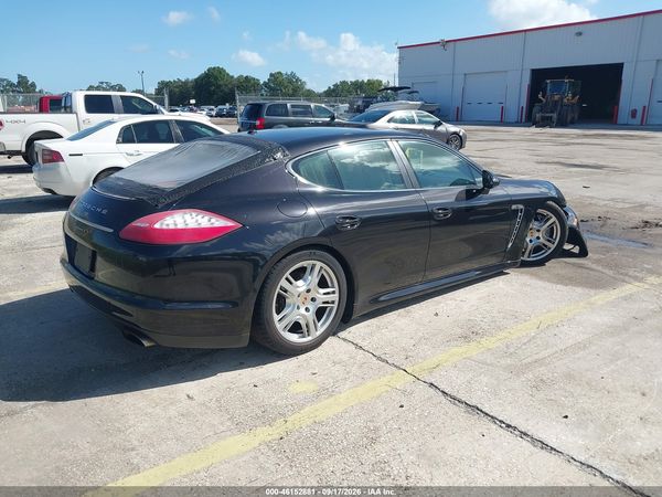 2013 PORSCHE PANAMERA — I4