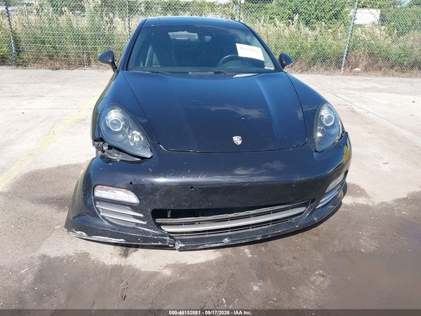 2013 PORSCHE PANAMERA 4 — I6