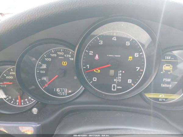 2013 PORSCHE PANAMERA 4 — I7