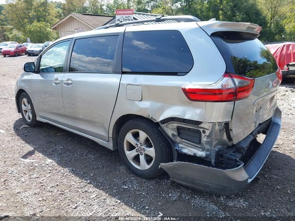 2020 TOYOTA SIENNA LE — I3