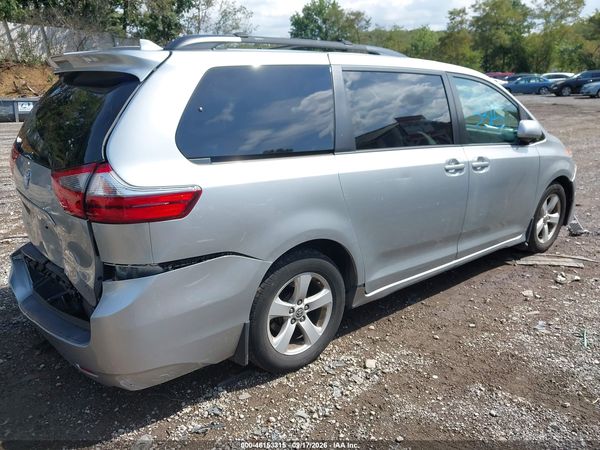 2020 TOYOTA SIENNA LE — I4