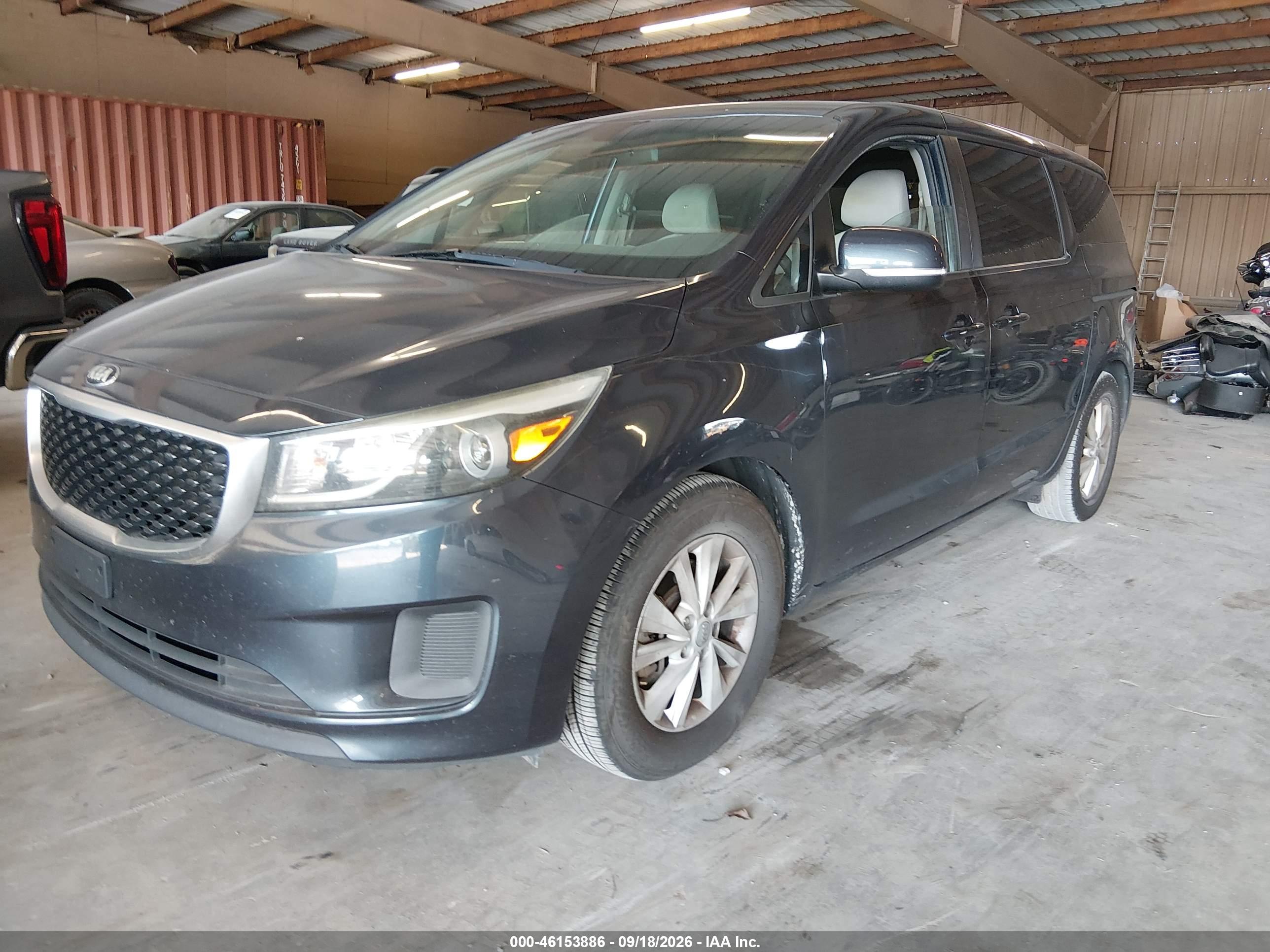 2017 KIA SEDONA LX — I2