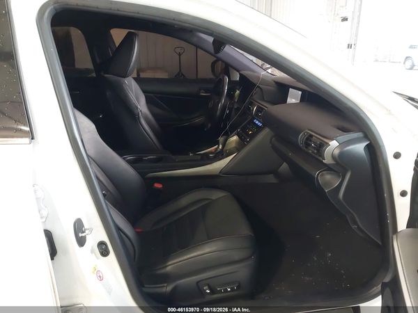 2018 LEXUS IS 300 — I5