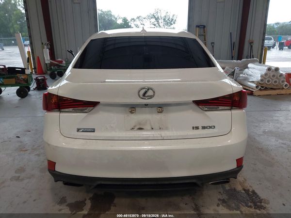 2018 LEXUS IS 300 — I119
