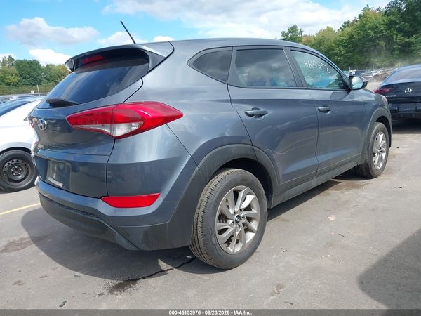 2017 HYUNDAI TUCSON SE — I4